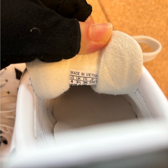 Gazelle white and black - Picture 5 of 7